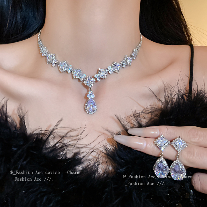 Cirkón csepp fülbevaló és nyaklánc szett, kulcscsont-lánccal, könnyed luxus stílusú esküvői ékszer nőknek