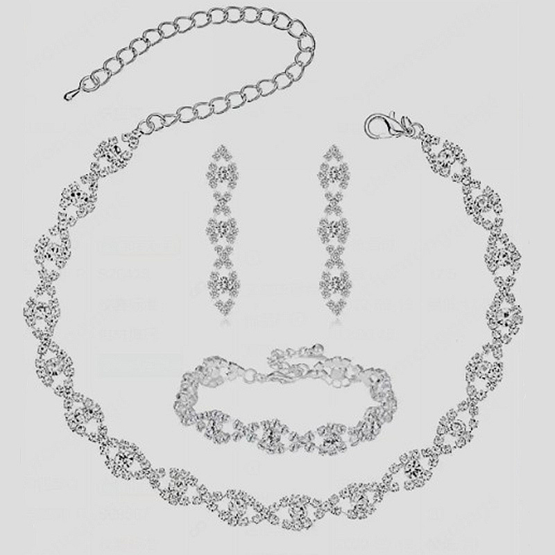 Colier și set de trei piese cu design geometric, lanț clavicular, ansamblu multistrat, pietre strălucitoare