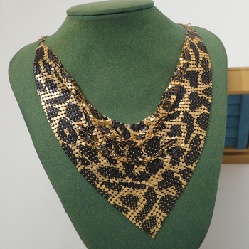 Set nakita: leopard otisak trokut šal s naušnicama i ogrlicom, aluminij, valovita lančić, privjesci oblik srca/kapljice/zvono, proljeće 2025