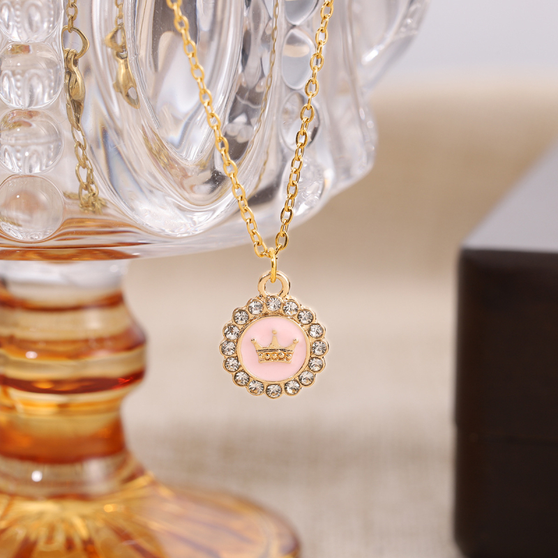 Κολιέ για γυναίκες – Μενταγιόν σε σχήμα κορώνας από κράμα ψευδαργύρου, αλυσίδα κολάρου, πολυεπίπεδος σχεδιασμός, βάρος 20 g