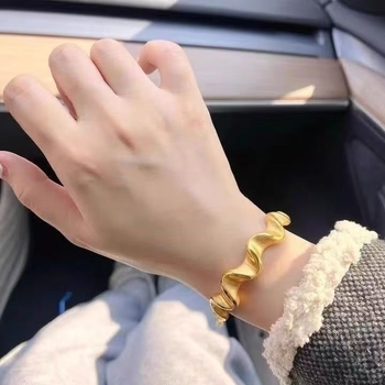 Колие от месинг с позлата, O-верига, висулка от месинг с позлата, обиколка 41–50 cm, Зимно издание 2024