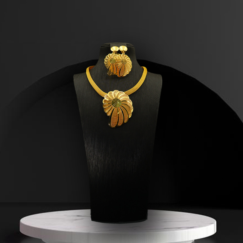 Set de bijuterii din două piese: colier și cercei, cu motiv floral, metal, placare electrolitică, lanț șarpe, pandantiv din aliaj