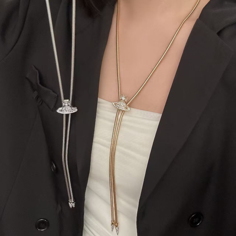 Titāna tērauda džemperķēde, gara ģeometrijiska kaklarota; kulons no nerūsējošā tērauda; iekšējā ieliktnis ar mākslīgajiem akmeņiem