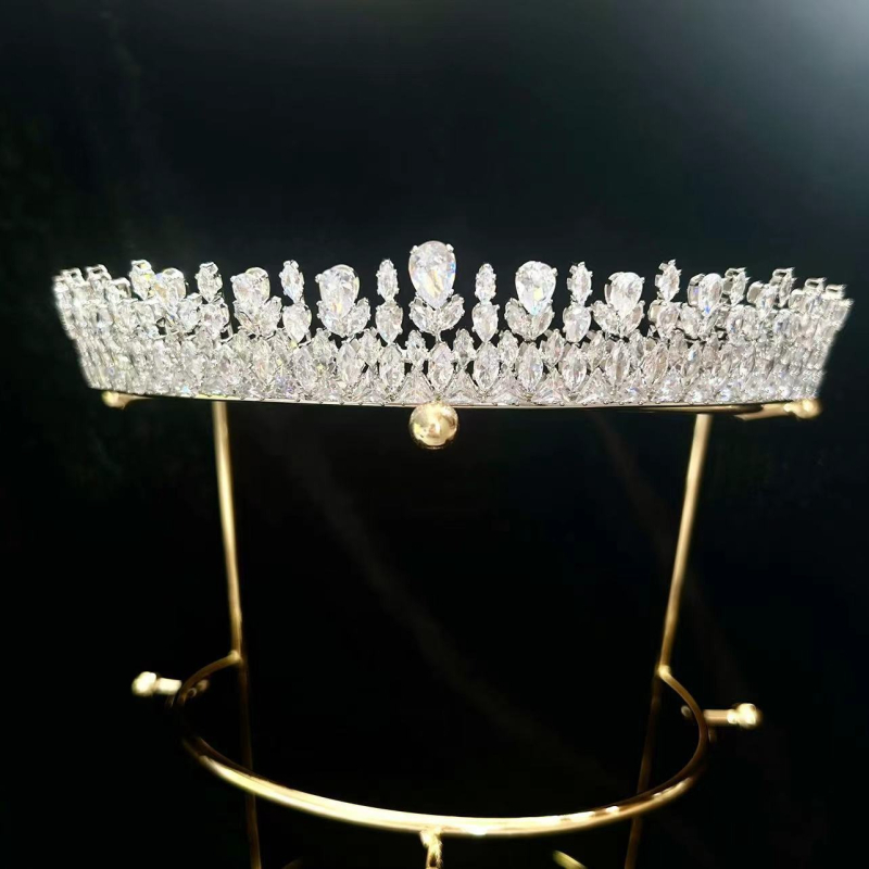 Krištáľová korunka na hlavu pre svadbu – doplnok do hlavy, Platinum Rainbow, OL štýl, dizajn: koruna