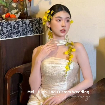 Gyermekeknek szóló hajtű — fémből készült orchideás dísz, fotókellék, menyasszonyi hajdísz