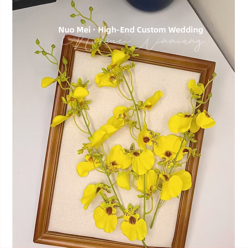 Gyermekeknek szóló hajtű — fémből készült orchideás dísz, fotókellék, menyasszonyi hajdísz