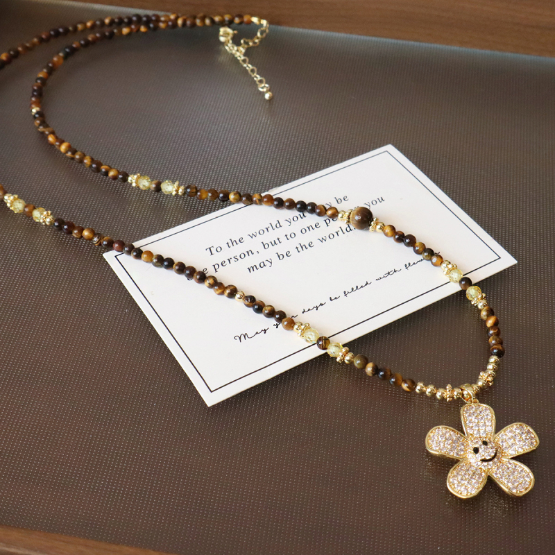 Colier cu piatră ochi de tigru, șir de mărgele – design geometric, țesut, stil ușor lux, Toamna 2025