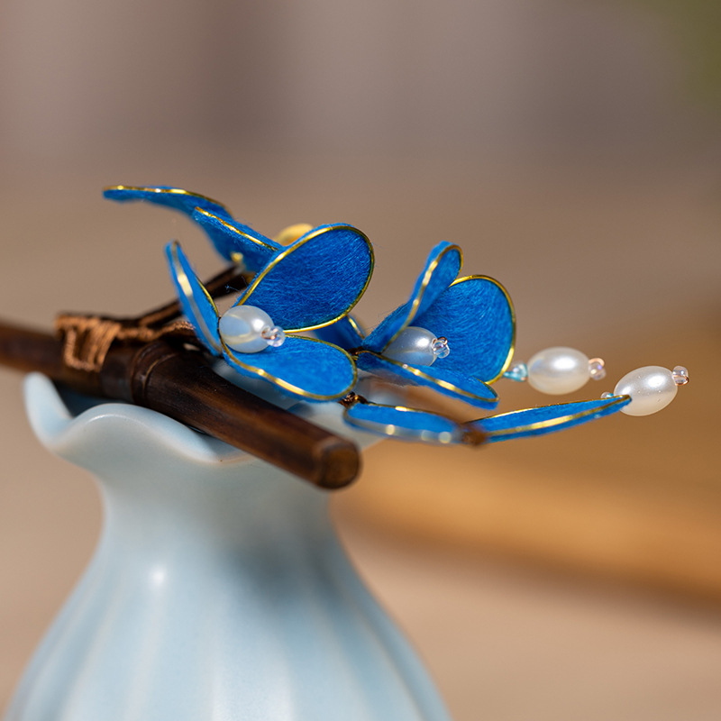 Vintage sponka do vlasov s kvetinovým dizajnom (Materiál: textil; Štýl: vintage; Dizajn: kvet; Balenie: jednotlivo balené; Uvoľnenie: Zima 2024)