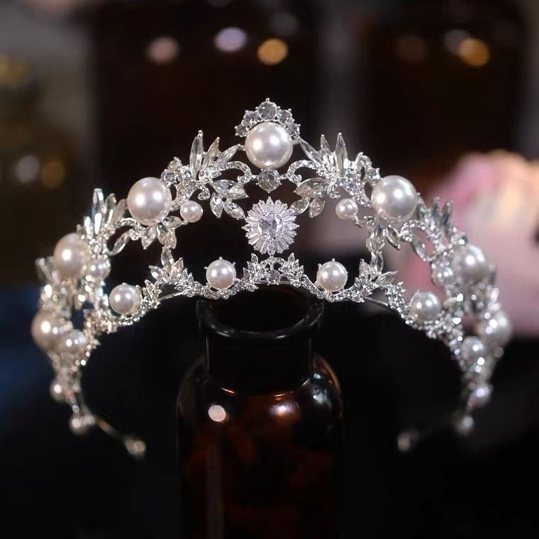 Tiara de mireasă pentru păr — bază din aliaj, cristale albe, tăietură diamant, coroană feminină