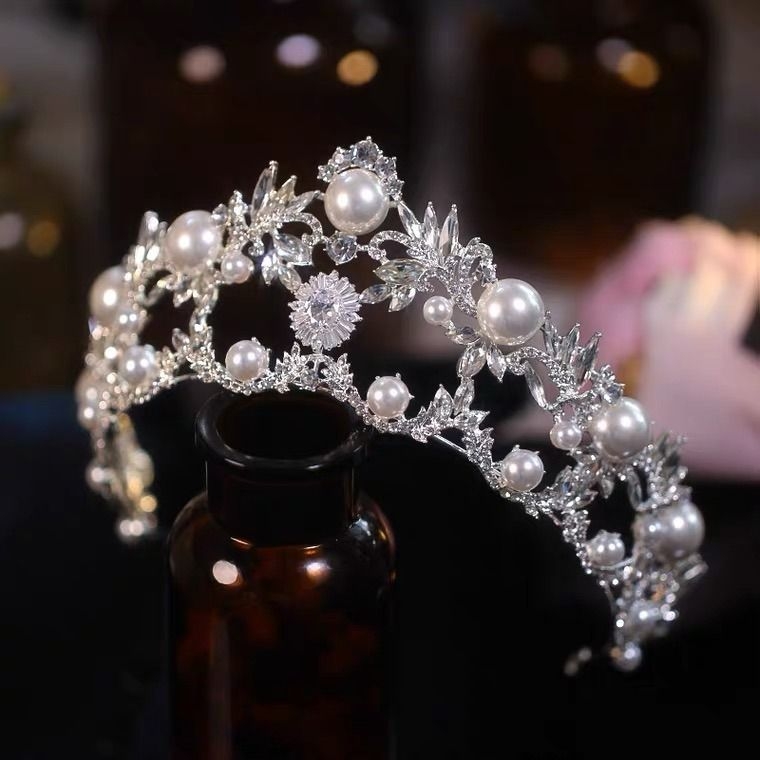 Tiara de mireasă pentru păr — bază din aliaj, cristale albe, tăietură diamant, coroană feminină