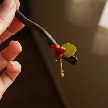 Yingbao Clește de păr disc din lemn, stil retro, cu design de fasole roșie — accesorii Hanfu, ambalaj separat