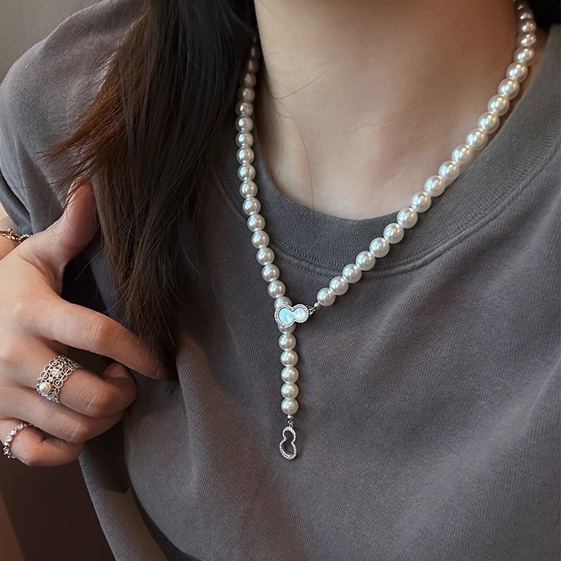 Colier cu perle artificiale, pandantiv din mother-of-pearl, închizătoare în formă de dovleac, lanț lung cu perle, 61-70 cm, electroplacare