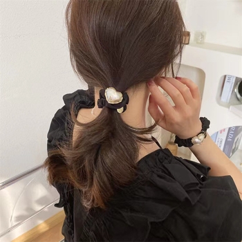 Perlős hajpánt szív alakú, kézzel készített, koreai stílus, nagy rugalmasság, sokoldalú dizájn (Tavasz 2023)