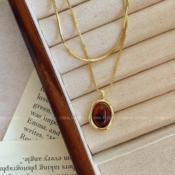 Ogrlica s ključnom lancem, duljina 41–50 cm, slojeviti dizajn, bakrena osnova, privjesak od zlitine