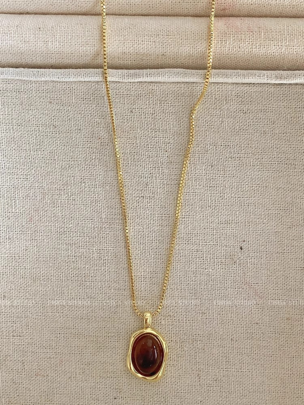 Ogrlica s ključnom lancem, duljina 41–50 cm, slojeviti dizajn, bakrena osnova, privjesak od zlitine