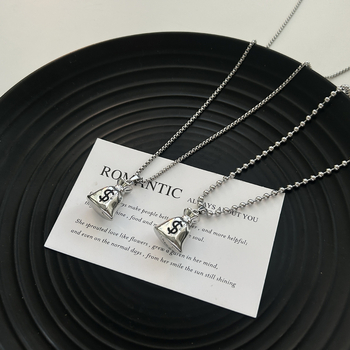 Ogrlica s trodimenzionalnim privjeskom novčane vrećice, lanac od titan čelika i bakrene legure, duljina 51–60 cm, elektroplakirani, unisex