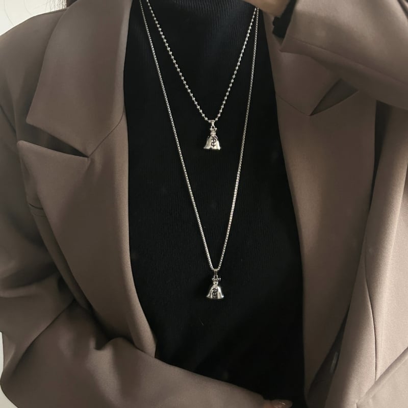 Ogrlica s trodimenzionalnim privjeskom novčane vrećice, lanac od titan čelika i bakrene legure, duljina 51–60 cm, elektroplakirani, unisex