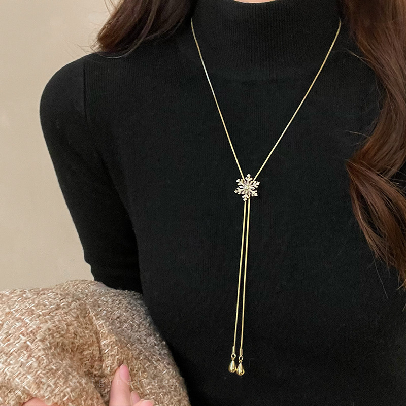 Colier din oțel inoxidabil, pandant din aliaj, lanț tip claviculă, design multistrat, lungime reglabilă 41–50 cm (material: oțel inoxidabil; pandant: aliaj; tip lanț: claviculă; design multi-strat; lungime: 41–50 cm)