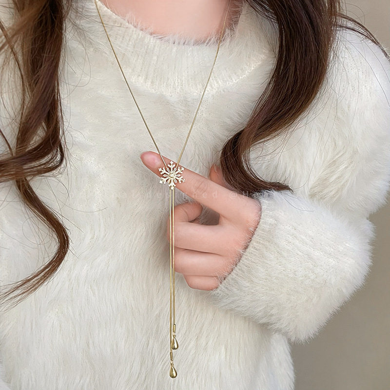 Colier din oțel inoxidabil, pandant din aliaj, lanț tip claviculă, design multistrat, lungime reglabilă 41–50 cm (material: oțel inoxidabil; pandant: aliaj; tip lanț: claviculă; design multi-strat; lungime: 41–50 cm)