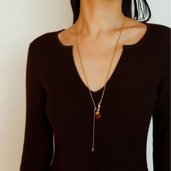 Ogrlica s agatnim privjeskom, bakreni kristali, O-lanac, geometrijski dizajn, elektroplakiranje