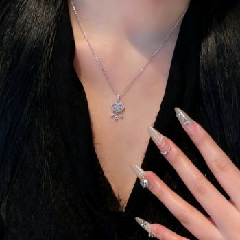 Ogrlica s privjeskom u obliku srca od moissanita • 4,5 mm • Srebro 925 • Novi kineski stil