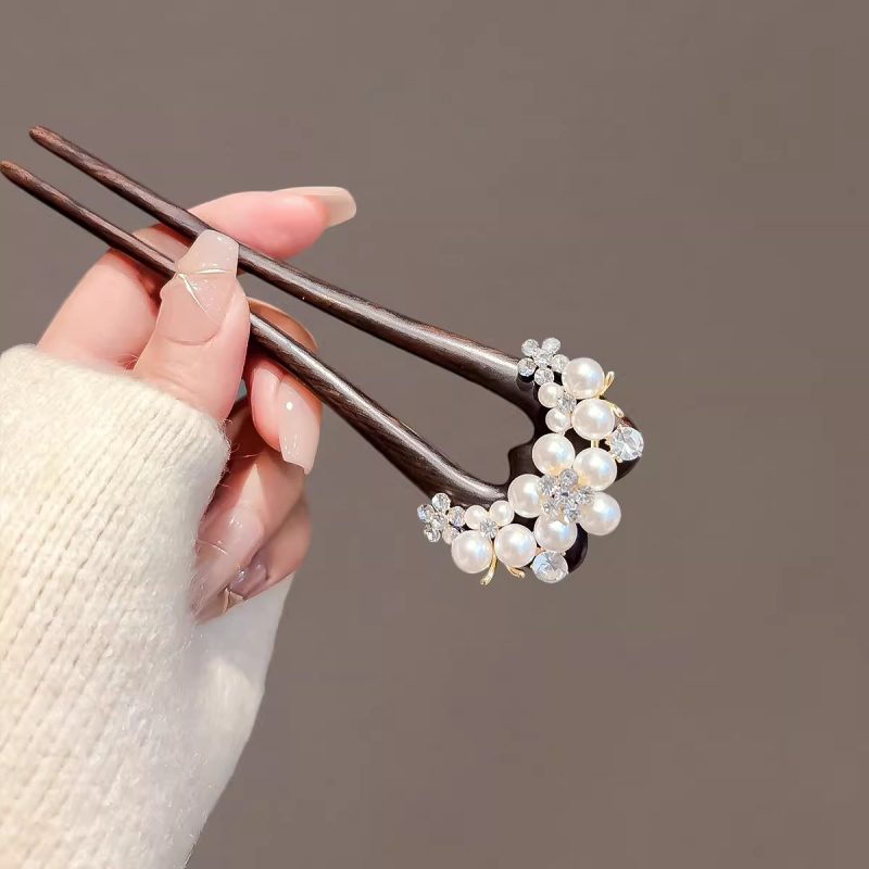 Ébenfa hajtű, U-alakú, motívum gyöngyökkel és búzaszemekkel, nőknek — fejfedő az ókori stílusban, testre szabható