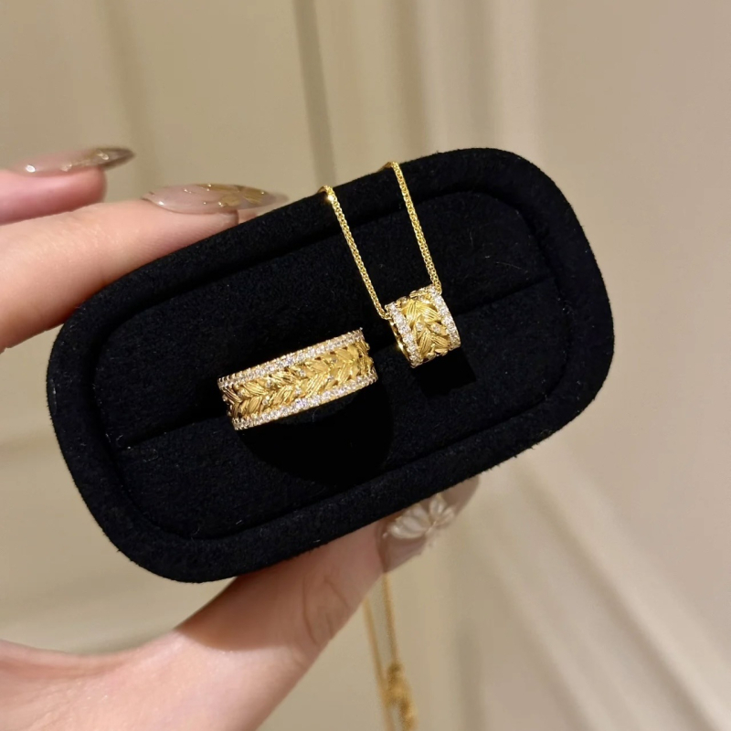 Κολιέ από χαλκό με μενταγιόν από ορείχαλκο, αλυσίδα τύπου σταυρός, ηλεκτροπλατινοποιημένο, πρωτότυπος σχεδιασμός