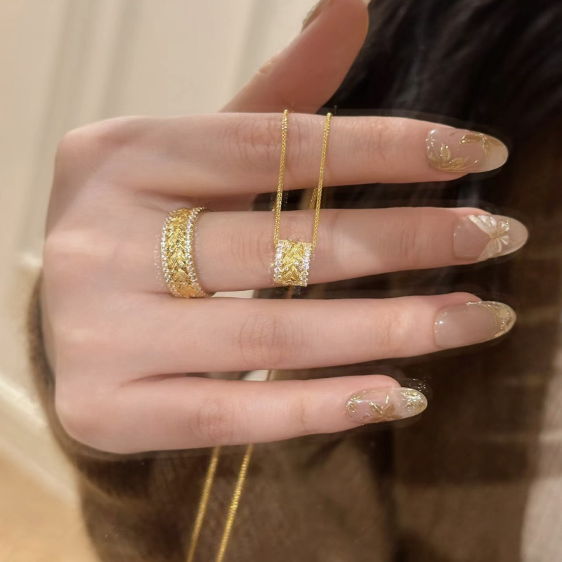 Κολιέ από χαλκό με μενταγιόν από ορείχαλκο, αλυσίδα τύπου σταυρός, ηλεκτροπλατινοποιημένο, πρωτότυπος σχεδιασμός