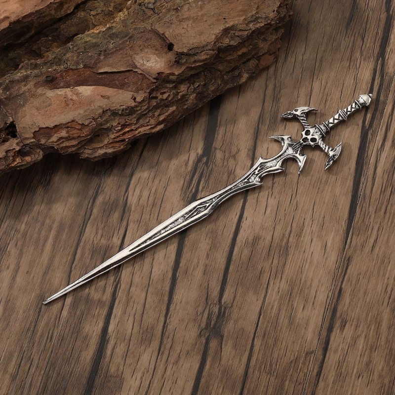 Hajcsat Viking retro motívummal, hollókoponya és kard, ötvözet, elektropolírozás, uniszex geometriai stílus