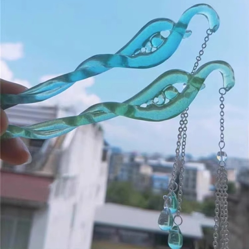 Štipa za kosu inspirirana White Snake Origin, karikaturalni stil, plast/smola materijal, geometrijski oblik, prilagodljivo