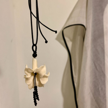 Colier cu pandantiv în formă de floare, din șnur de piele, pandantiv din rășină, lanț claviculă, bijuterii pentru femei