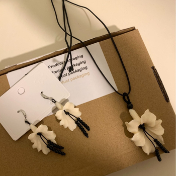 Colier cu pandantiv în formă de floare, din șnur de piele, pandantiv din rășină, lanț claviculă, bijuterii pentru femei