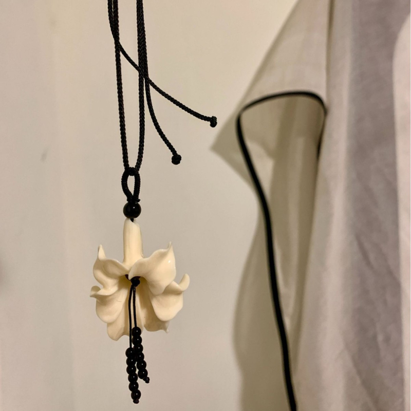 Colier cu pandantiv în formă de floare, din șnur de piele, pandantiv din rășină, lanț claviculă, bijuterii pentru femei