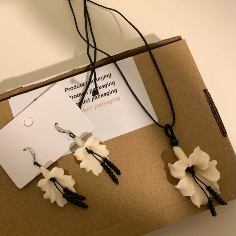 Colier cu pandantiv în formă de floare, din șnur de piele, pandantiv din rășină, lanț claviculă, bijuterii pentru femei