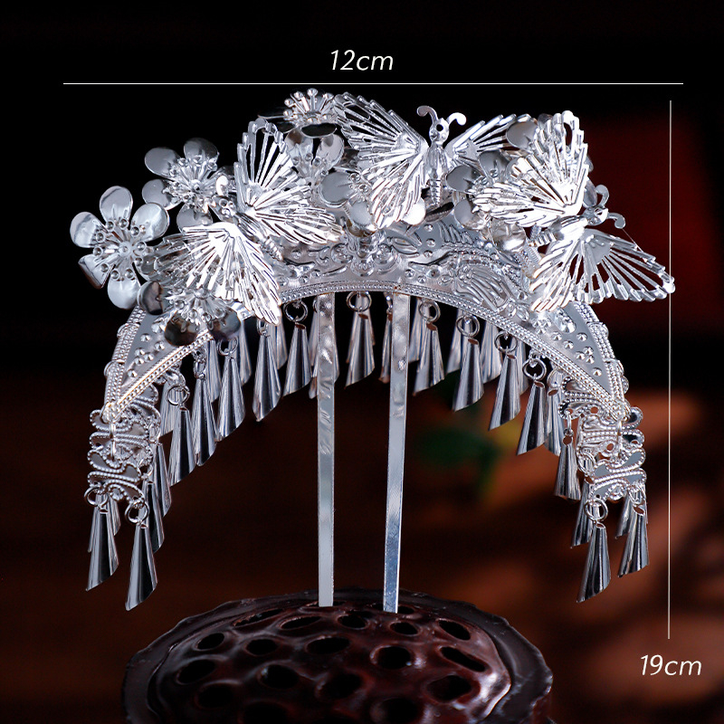 Etno-stílusú hajcsat, ötvözetből, levél motívummal, kézzel készített, testreszabható