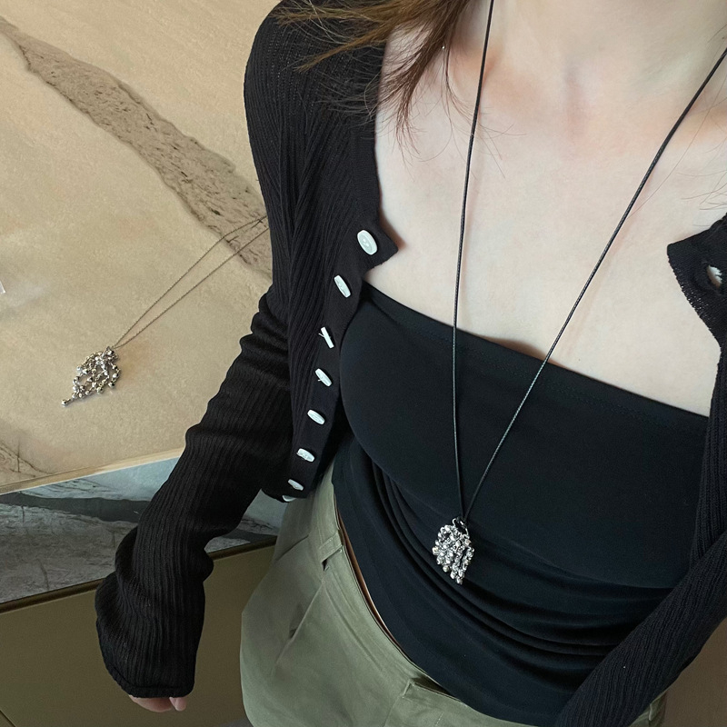 Geometrijska ogrlica s resicama, bakren privjesak, lanac od titan čelika, ručna izrada, podesiva duljina 71–80 cm, unisex
