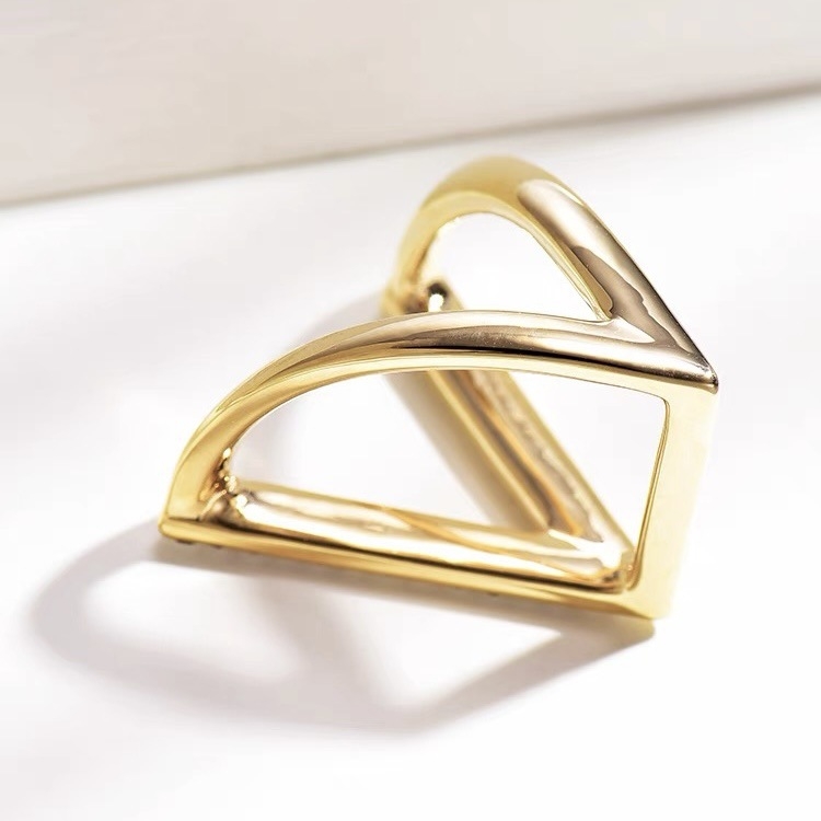 Spona za šal od legure – Net Red Wind stil, geometrijski dizajn, vakuumsko premazivanje, 7 g