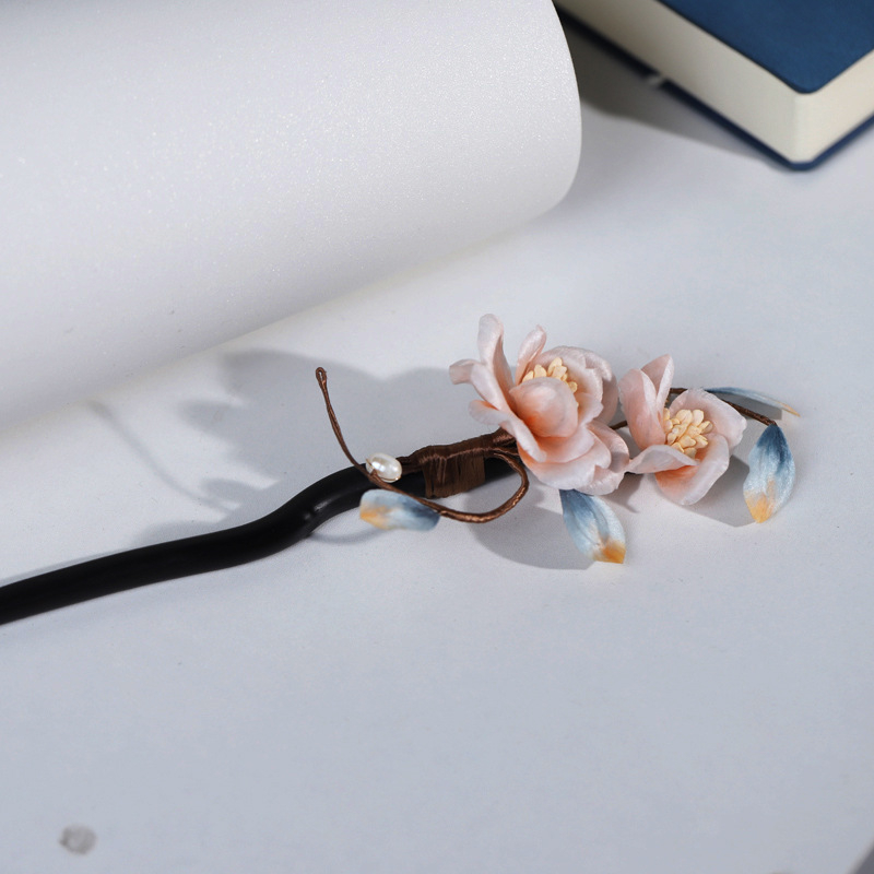 Fejdísz, virág alakú, etnikus stílus, termékkód R.h.070, 2025 tavasz