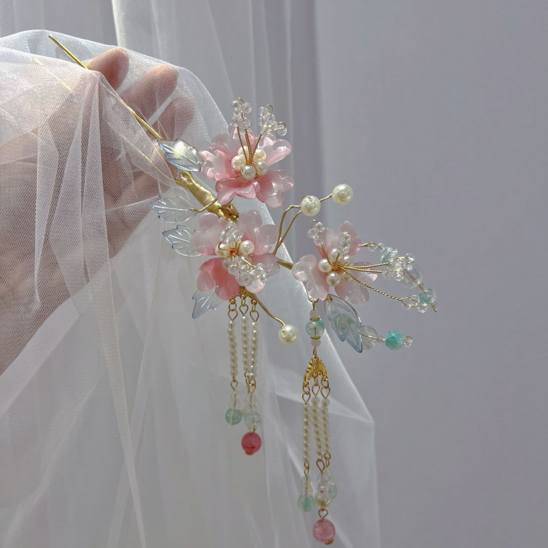 Hajtű fejfedő üveg anyagból, vintage stílus, virágos dizájn, bojt részlet, egyedi csomagolásban