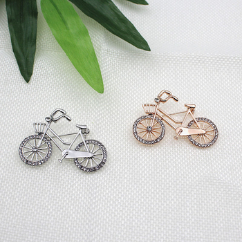 Broš od legure, YICE Jewelry, ženski stil, francuski retro, dijamantna obrada