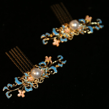 Fém hajdísz emalizált csepp glazúrral, gyöngyfüzérrel és bojtokkal, etnikus stílus, kód Hf165a