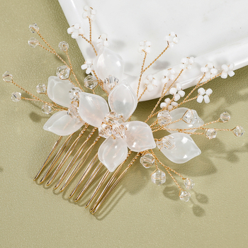 Esküvői hajdísz, kézzel készített gyöngy- és kristálydísz, virágos formájú