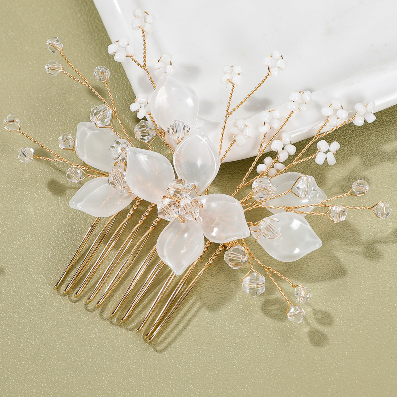 Esküvői hajdísz, kézzel készített gyöngy- és kristálydísz, virágos formájú