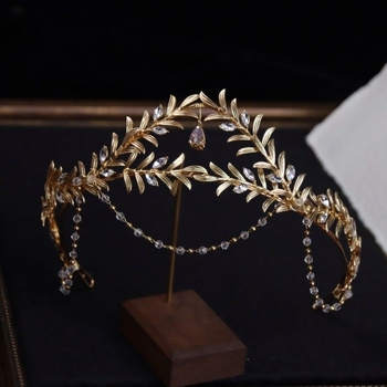 Krona za glavu — legura, retro stil, unisex dizajn, oblik krune, kristali