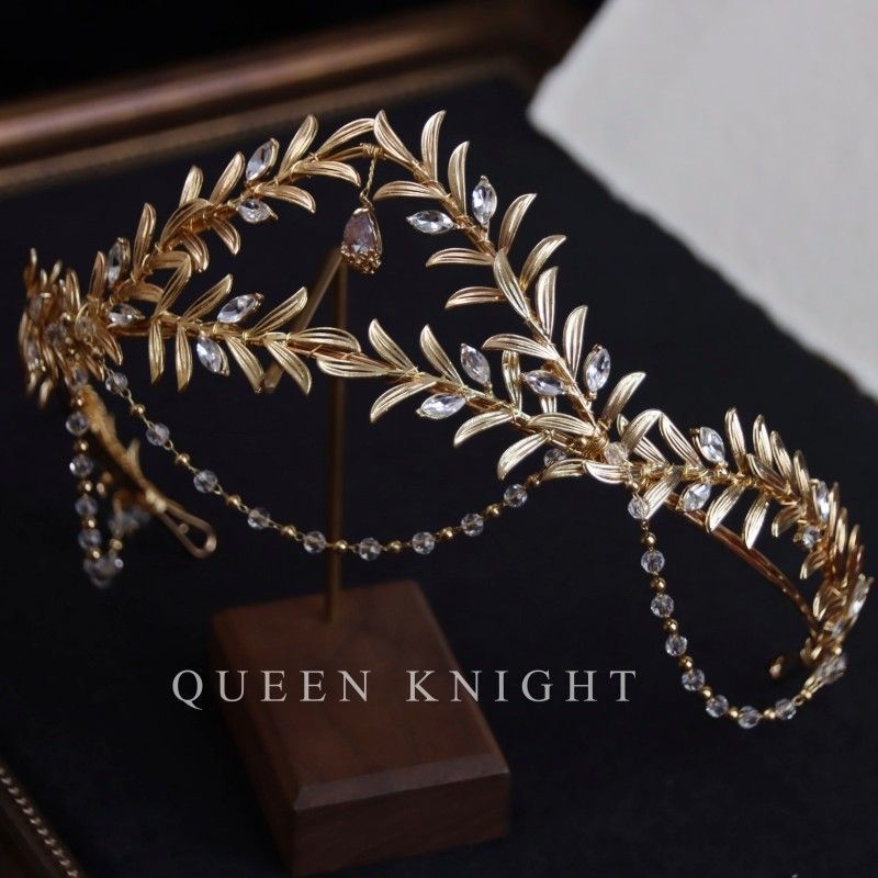 Krona za glavu — legura, retro stil, unisex dizajn, oblik krune, kristali
