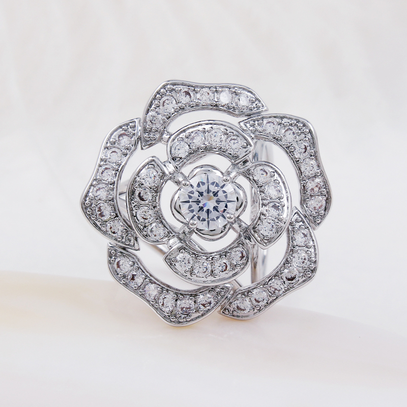 Bakrena kopča za šal s cirkonijom, tri prstena, motiv kamelija, mikro pavé, ženski modni dodatak, prilagodljivo, marka Hemok/Black Mo Kai