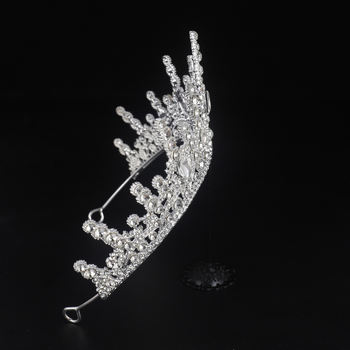 Tiara de mireasă — coroană cu cristale de înaltă calitate pentru fotografii și reprezentații (Material: aliaj; Tratare: electroplacare; Personalizare: Da; Ambalare: ambalaj individual; Brand: Bizhou)