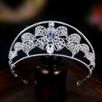 Koreai stílusú hajdiadéma – koronás forma, ötvözet, elektroplattolt ezüst, kristályok