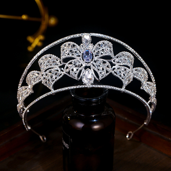 Koreai stílusú hajdiadéma – koronás forma, ötvözet, elektroplattolt ezüst, kristályok