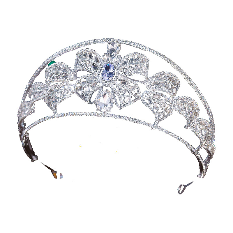Koreai stílusú hajdiadéma – koronás forma, ötvözet, elektroplattolt ezüst, kristályok